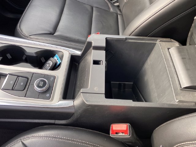 Used 2023 Ford Explorer XLT AWD/4WD image 15