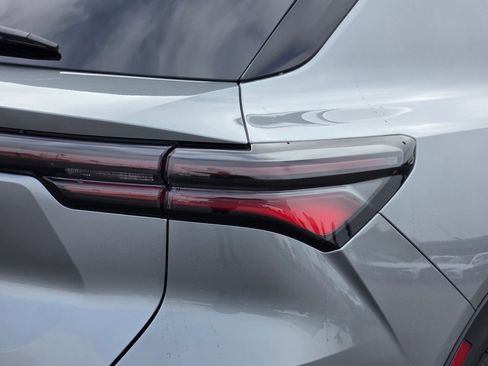 New 2026 Chevrolet Equinox EV LT image 12