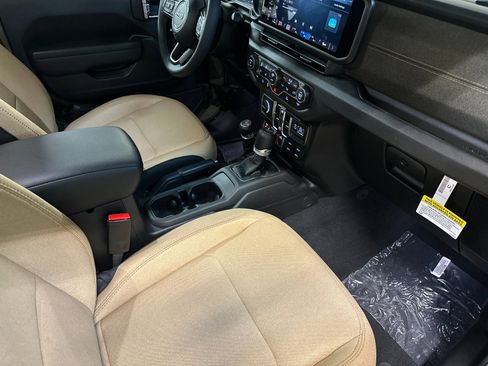 New 2025 Jeep Wrangler Willys 4xe image 15