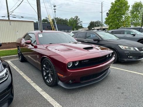 Used 2022 Dodge Challenger R/T Scat Pack w/ Driver Convenience Group RWD image 3