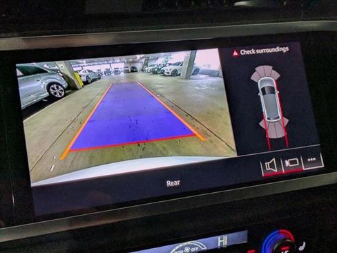 Used 2025 Audi Q3 2.0T Premium image 13