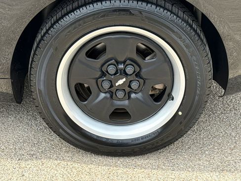 Used 2013 Chevrolet Camaro LS RWD image 9