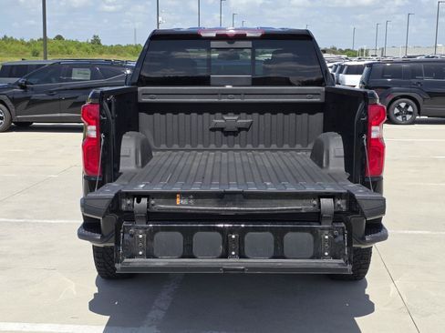 Used 2025 Chevrolet Silverado 1500 ZR2 AWD/4WD image 10