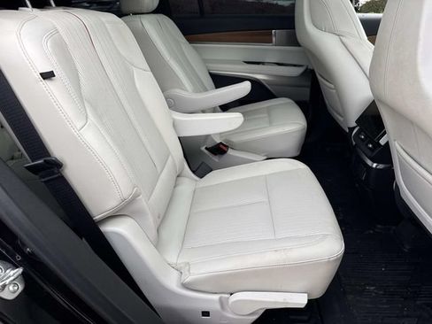 Used 2026 Cadillac Vistiq Sport AWD/4WD image 11