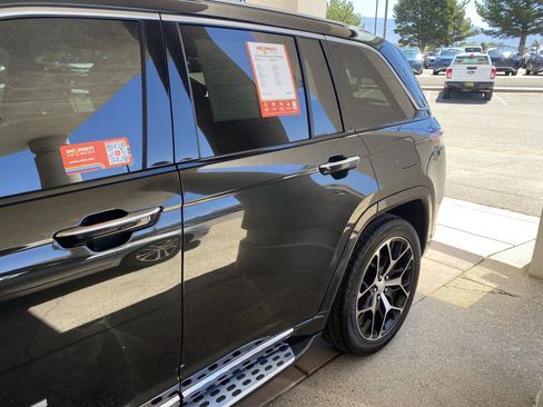 Used 2023 Jeep Grand Cherokee Summit AWD/4WD image 67