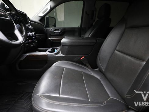 Used 2022 GMC Sierra 2500 SLT w/ SLT Premium Package AWD/4WD image 10
