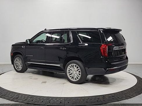 Used 2023 GMC Yukon SLT w/ SLT Premium Package AWD/4WD image 5