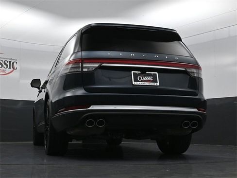 Used 2022 Lincoln Aviator Reserve w/ Equipment Group 201A image 22