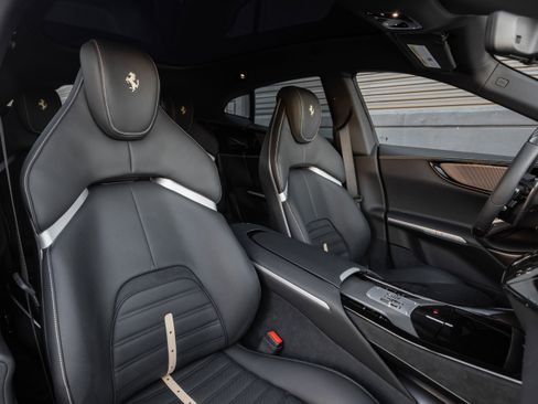 Used 2025 Ferrari Purosangue image 14