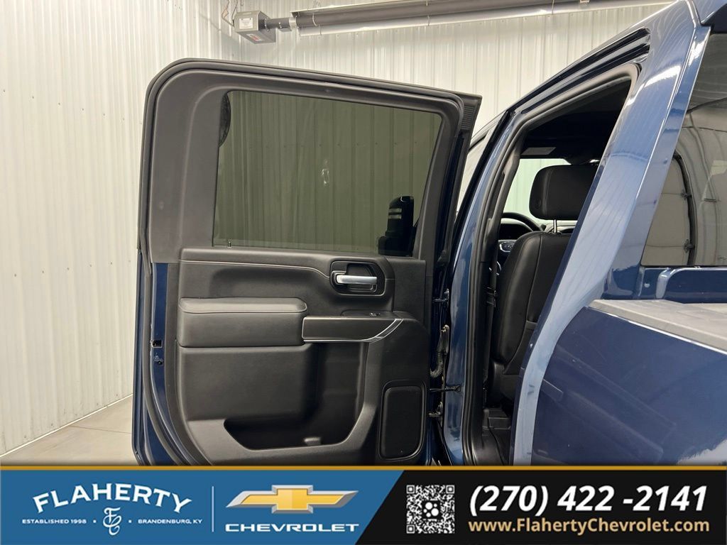 Used 2021 GMC Sierra 3500 AT4 w/ Gooseneck/5TH Wheel Package AWD/4WD image 10
