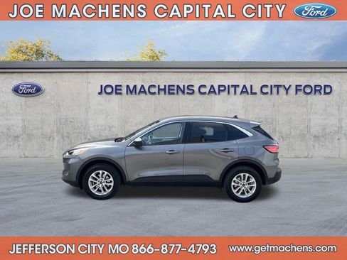 Certified 2022 Ford Escape SE image 5