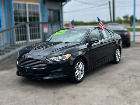 Used 2014 Ford Fusion SE image 1