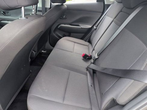 Used 2025 Hyundai Kona SEL FWD image 27