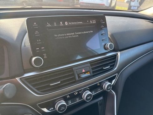 Used 2022 Honda Accord LX image 18
