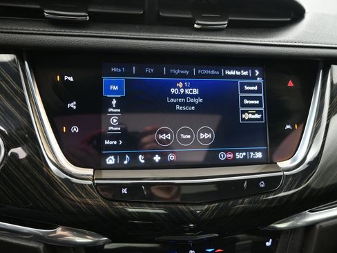 Used 2022 Cadillac XT6 Premium Luxury w/ Technology Package image 23