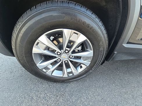 Used 2025 Chevrolet Equinox LT FWD image 9