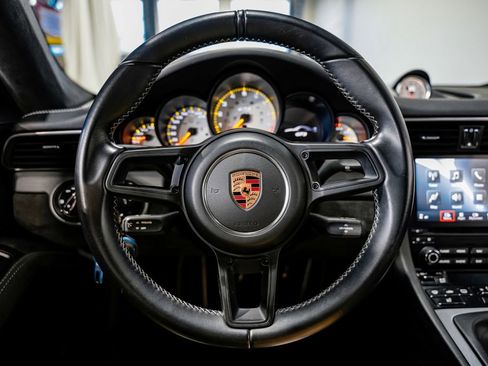 Used 2018 Porsche 911 GT3 RWD image 10