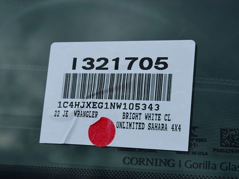 Used 2022 Jeep Wrangler Unlimited Sahara w/ Cold Weather Group image 38