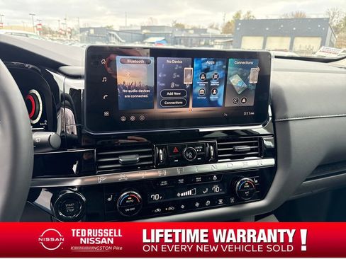 New 2026 Nissan Pathfinder SL image 17