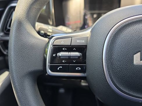 Certified 2023 Kia Sorento LX FWD image 20