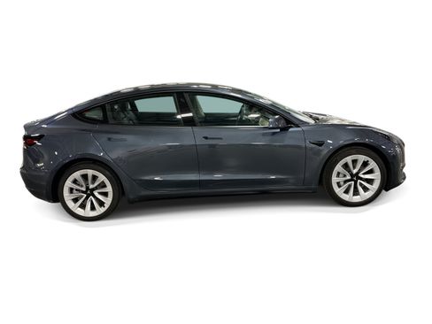 Certified 2022 Tesla Model 3 Long Range AWD/4WD image 7