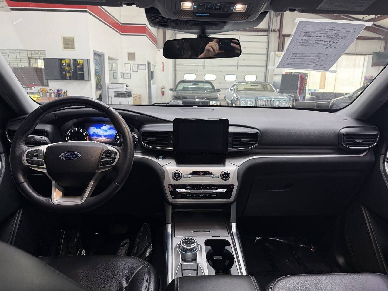Used 2021 Ford Explorer XLT w/ Equipment Group 202A AWD/4WD image 21