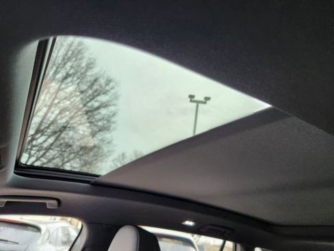 New 2026 Volkswagen Tiguan SE R-Line image 23