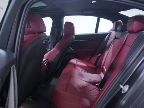 New 2026 BMW i5 eDrive40 RWD image 9