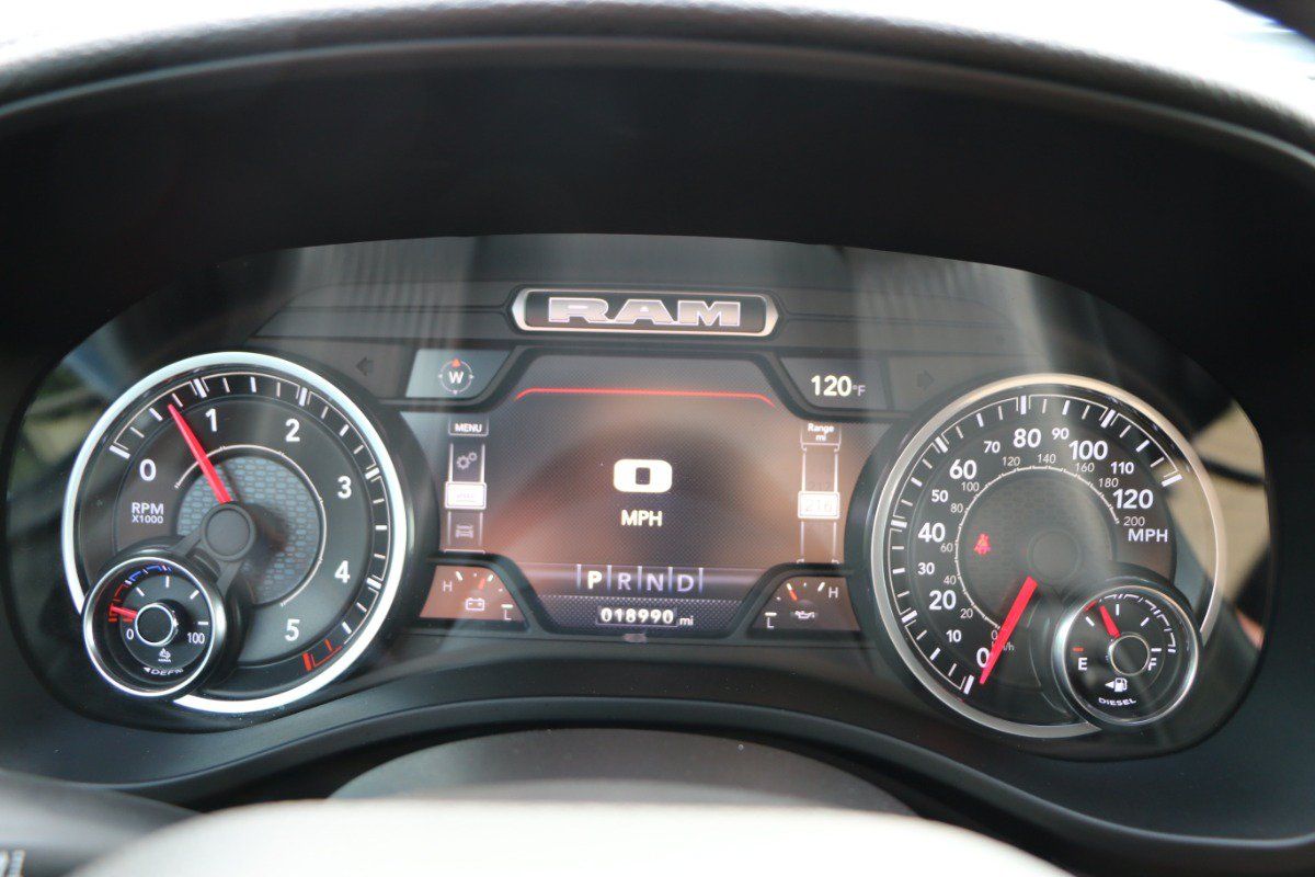 Used 2022 RAM 1500 Laramie AWD/4WD image 35