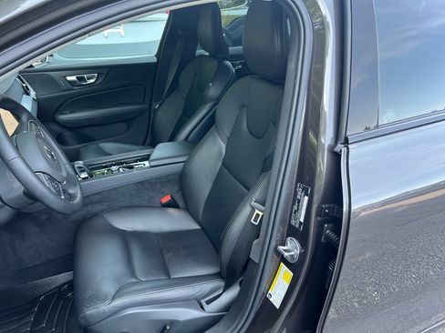 Certified 2025 Volvo S60 B5 Core AWD/4WD image 11