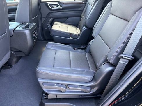 Used 2023 Chevrolet Tahoe High Country w/ Premium Package 2 AWD/4WD image 16