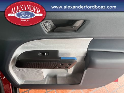 New 2025 Ford Maverick XLT w/ XLT Luxury Package image 16