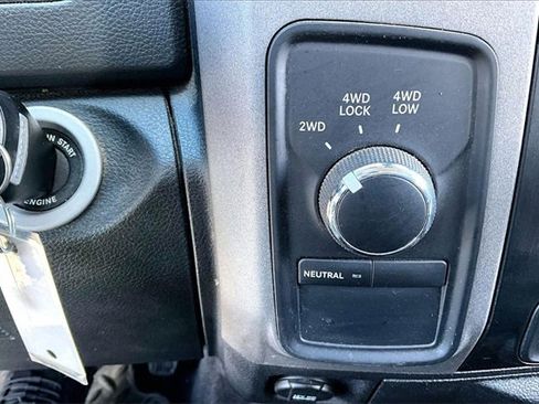 Used 2015 RAM 2500 Tradesman w/ Chrome Appearance Group image 16