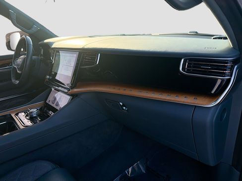 Used 2024 Jeep Grand Wagoneer Series III w/ Rear Seat Video Group 1 image 33