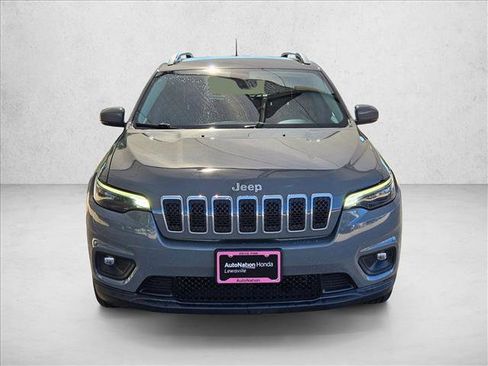 Used 2019 Jeep Cherokee Latitude Plus image 2