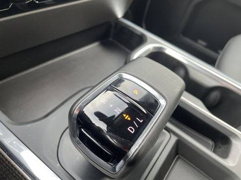 Used 2024 Chevrolet Silverado 1500 LT Trail Boss w/ LT Trail Boss Premium Package image 14