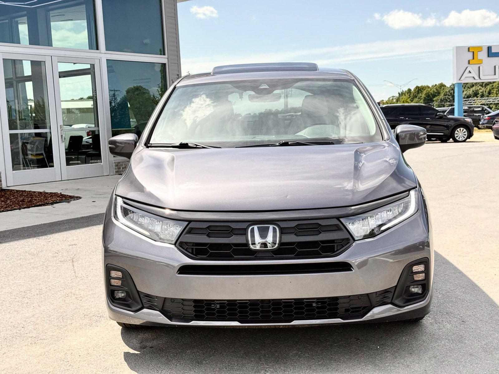 Used 2025 Honda Odyssey EX-L image 3