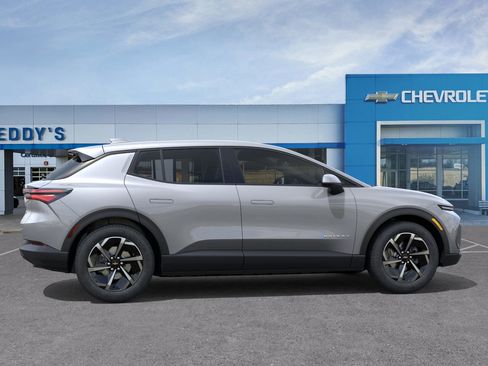 New 2026 Chevrolet Equinox EV LT image 6