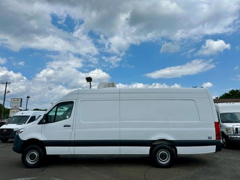 Used 2019 Mercedes-Benz Sprinter 4x4 170 image 2