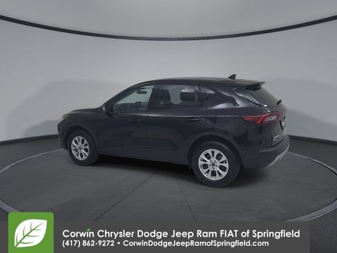 Used 2025 Ford Escape Active AWD/4WD image 10