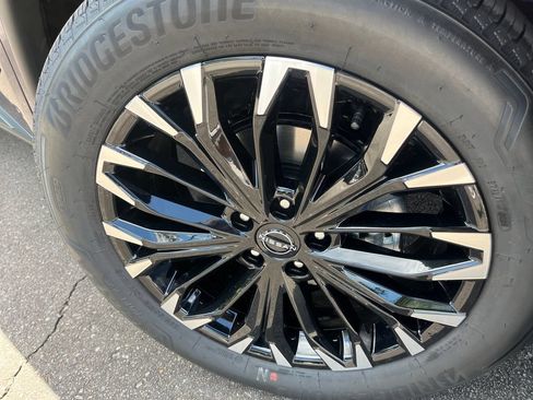 Used 2026 Nissan Rogue Dark Armor FWD image 38