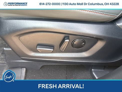 Used 2025 Ford Explorer Active w/ Active Comfort Package image 18