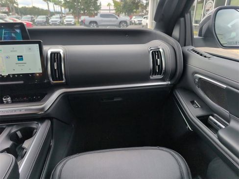 New 2025 Ford Expedition Platinum w/ Stealth Performance Package image 17