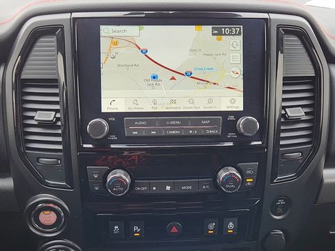 Used 2024 Nissan Titan PRO-4X w/ Pro-4x Convenience Package image 15