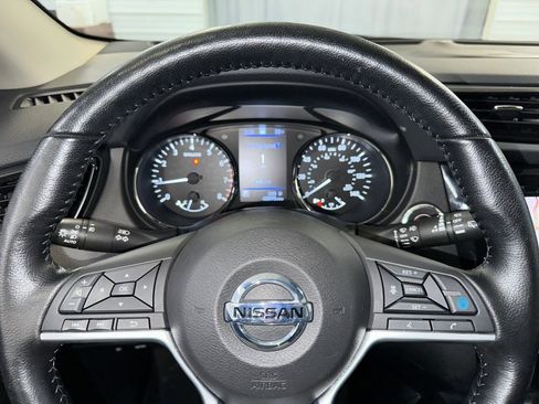 Used 2021 Nissan Rogue Sport SL w/ Premium Package image 11