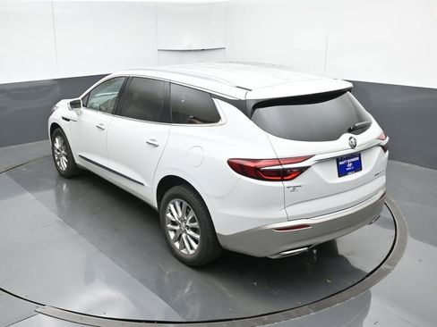 Used 2020 Buick Enclave Essence w/ Sound and Sites Package image 51