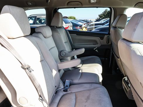 Used 2019 Honda Odyssey EX image 19