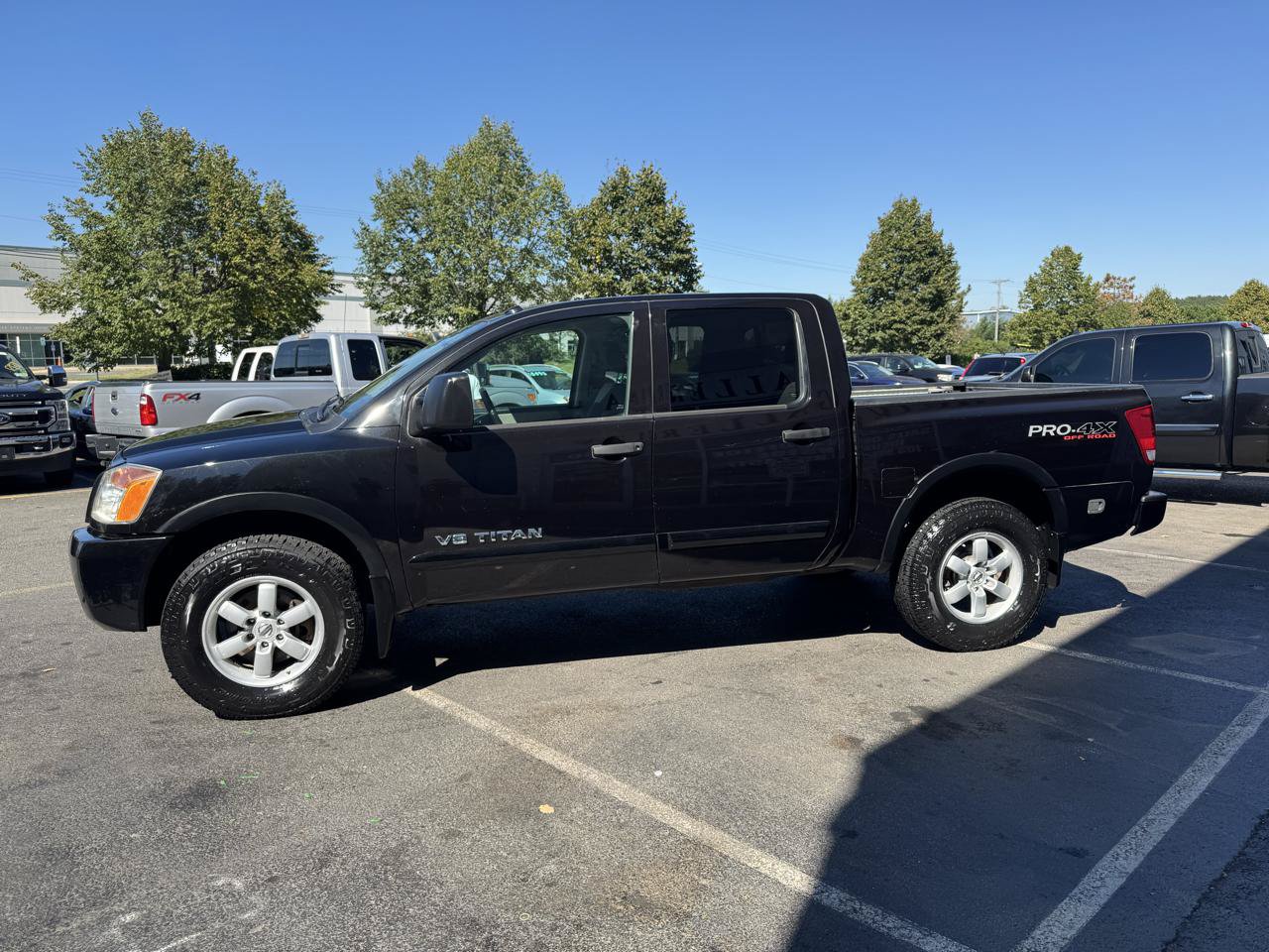 Used 2011 Nissan Titan PRO-4X w/ Pro-4x Premium Utility Pkg AWD/4WD image 8