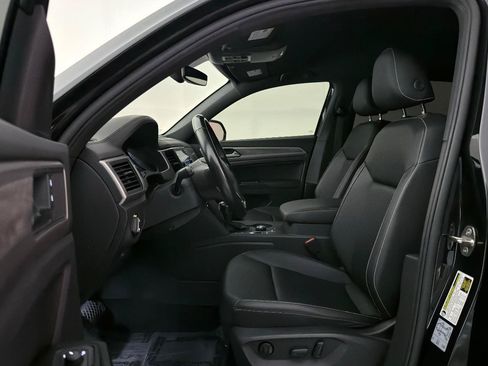 Used 2020 Volkswagen Atlas Cross Sport SE AWD/4WD image 18