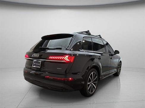 Used 2021 Audi Q7 3.0T Prestige image 4